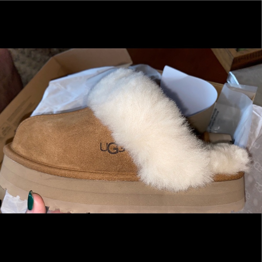 Ugg Disquette Chestnut Suede Slippers (Size 6)